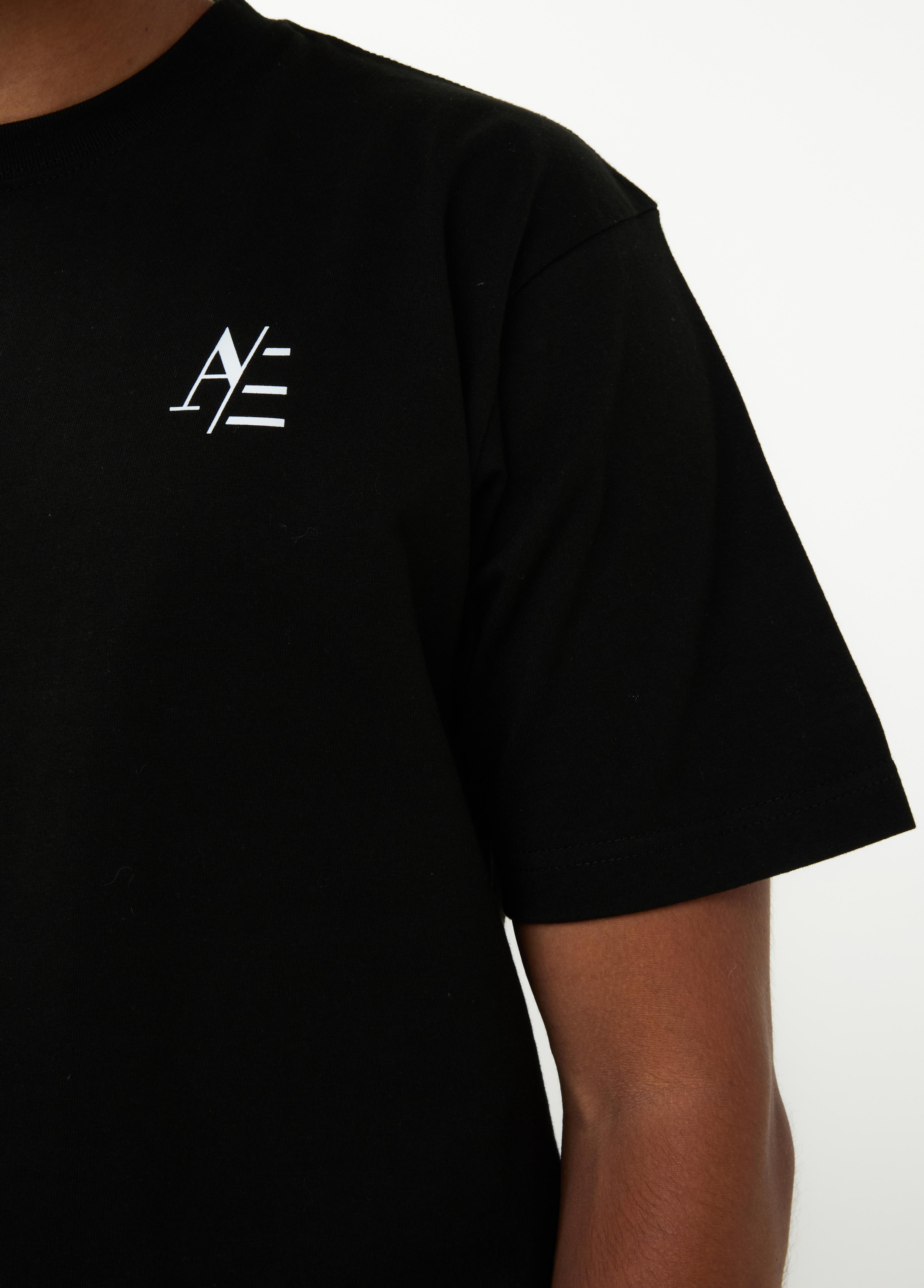 Pegasus Royalty Black Design T-Shirt