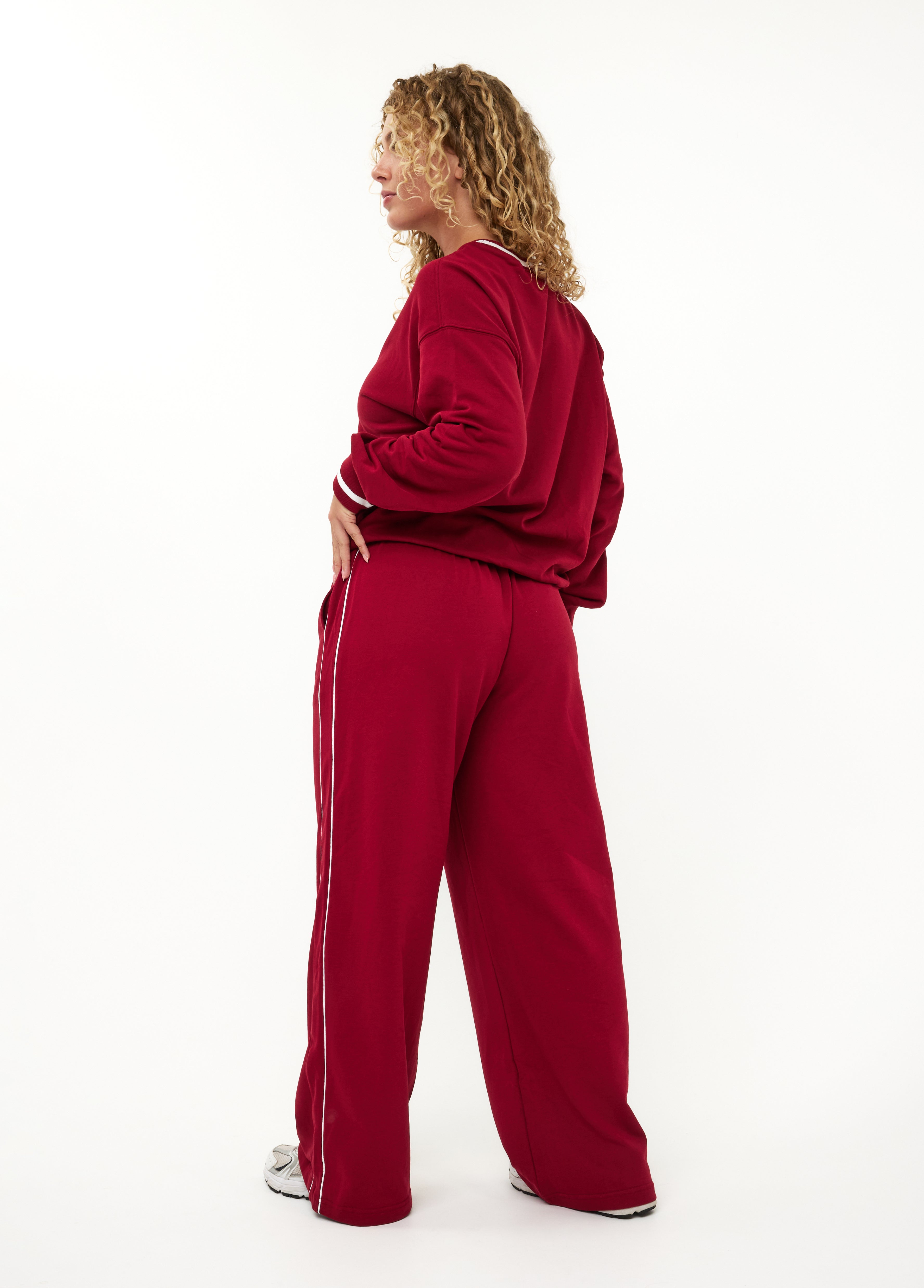 Ares Straight Leg Joggers Wine Red