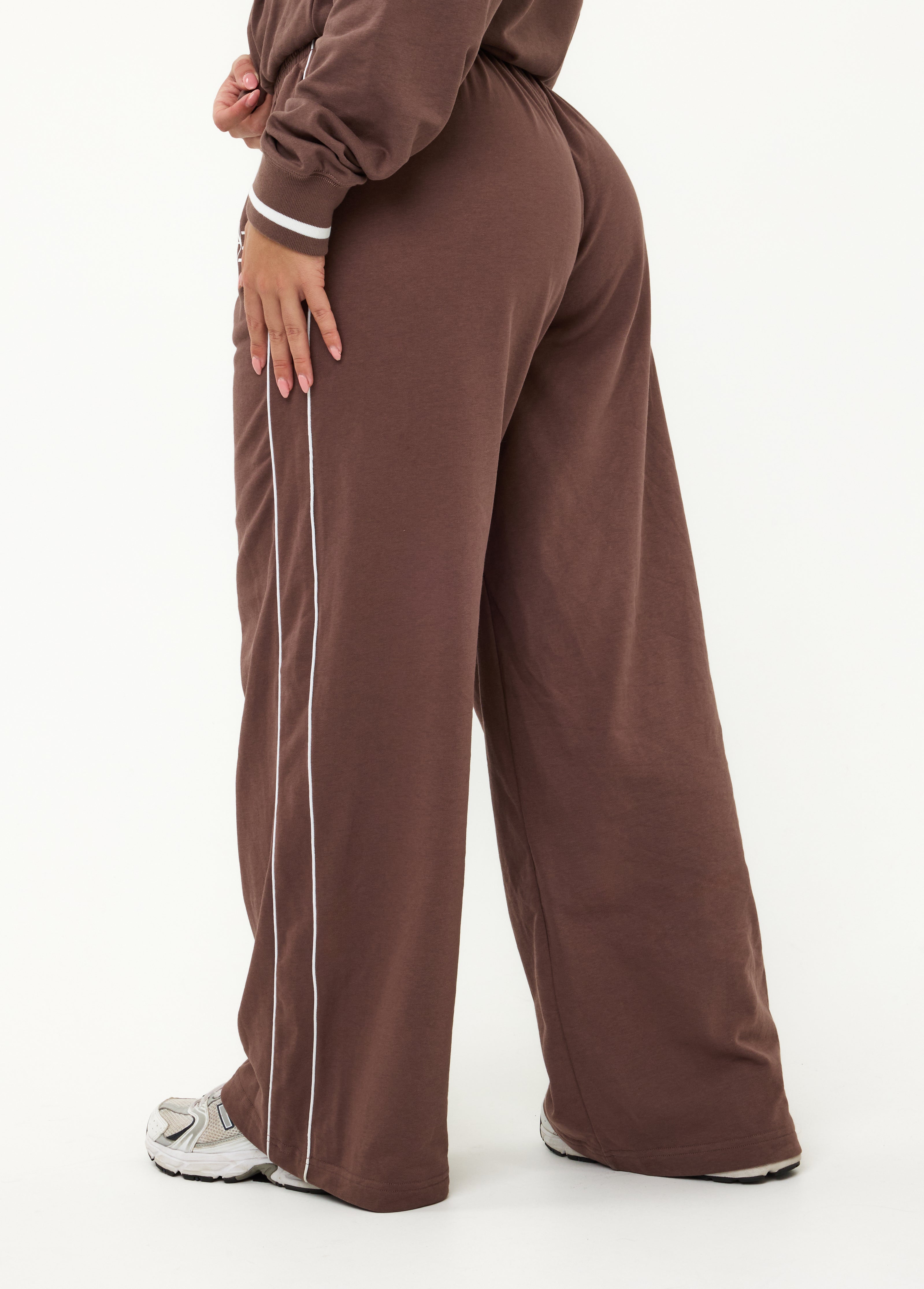 Ares Straight Leg Joggers Mocha Brown